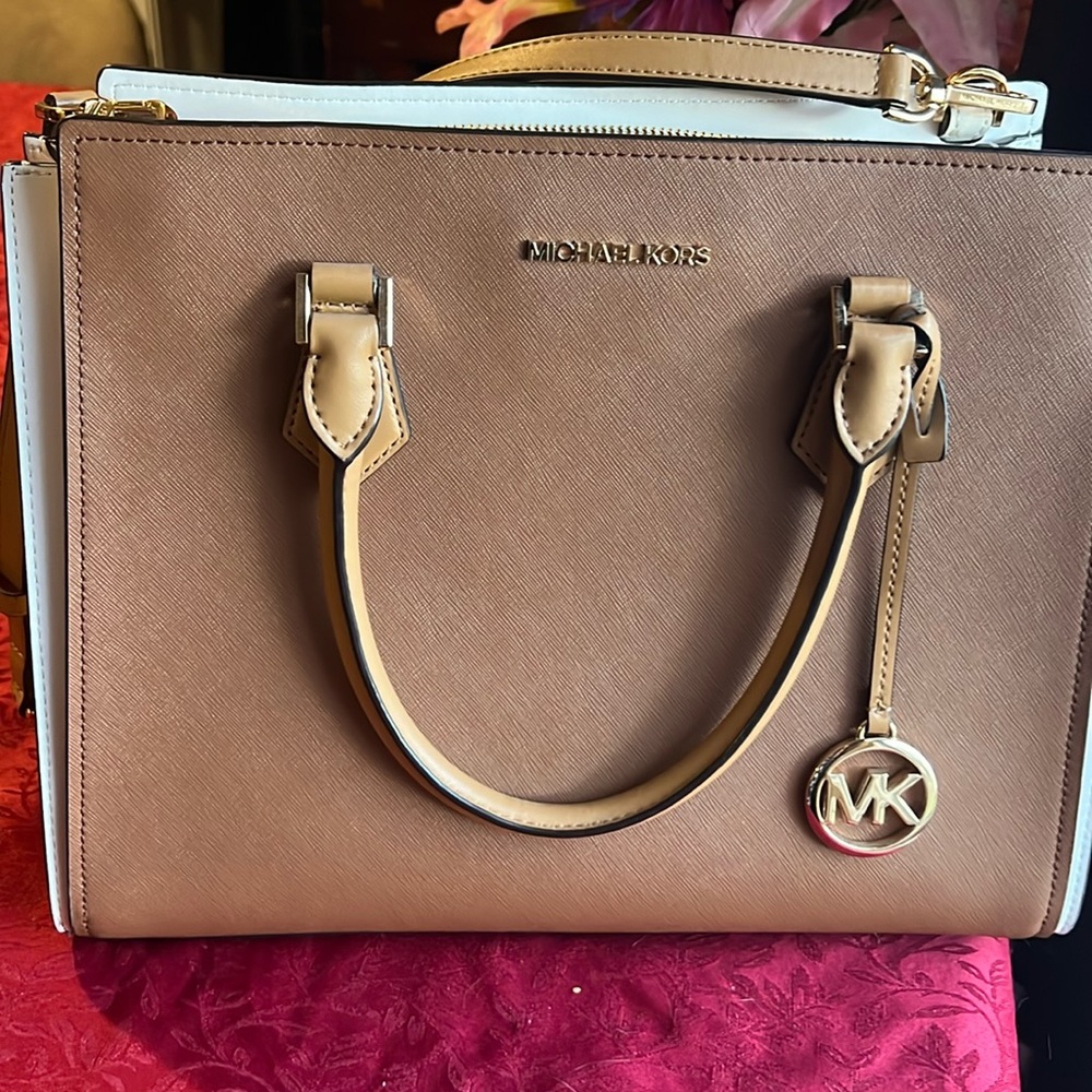 Tan & White Large Michael Kors Tote Bag